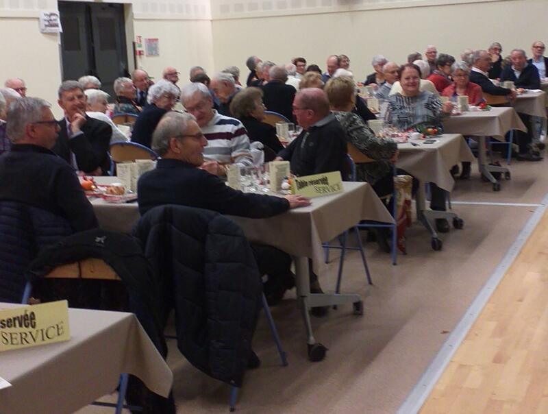 REPAS de Noël des Anciens de 73 ans du quartier